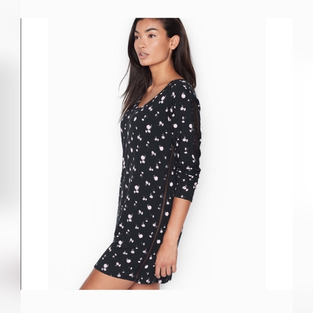 Victoria's Secret Black Pink Floral Pattern Longsleeve Shirt Nightgown